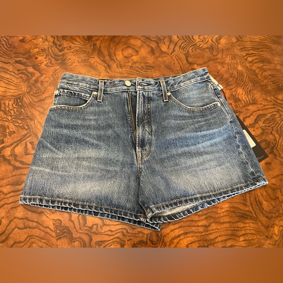 59 - EWT- EDWIN, Amber Mid Length Short, size 30 - Picture 4 of 7